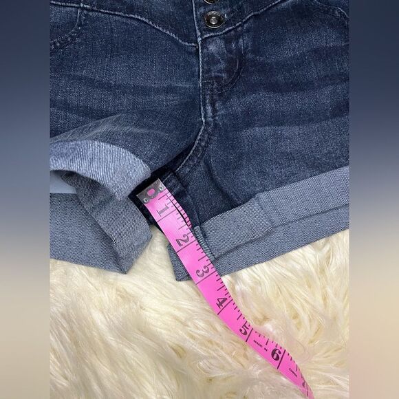 Blackheart Indigo V stitch button fly denim shorts sz 3 - Picture 9 of 9